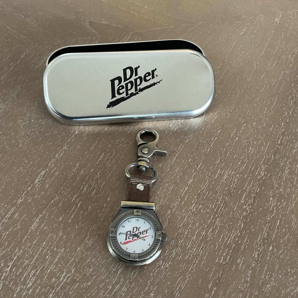 Dr Pepper silver 10-2-4 Retro Carabiner Watch, Keychain And Collector’s Tin